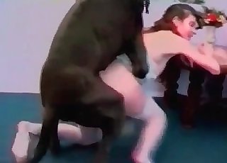 NInfeta loira safada fazendo sexo muito gostoso com dotado - Tight vagina punctured stiff by a Doberman